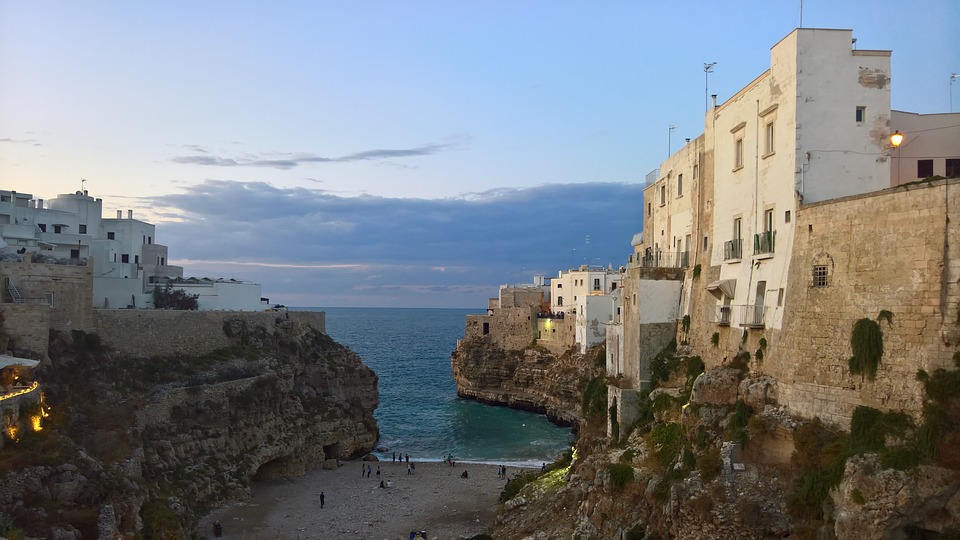 polignano-2738709_960_720